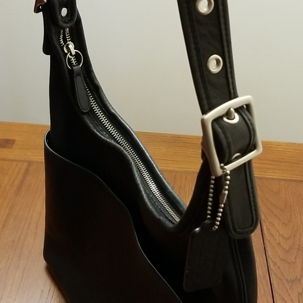 Vintage Coach Black Leather 9058 Hobo Bag - Picture 4 of 6